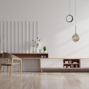 Suspension boule de cristal dans bureau claire