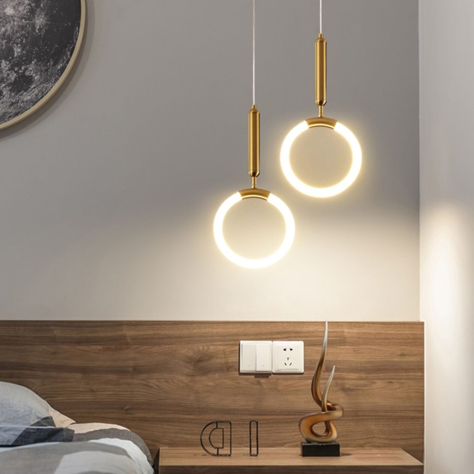 Suspension laiton design au dessus du chevet