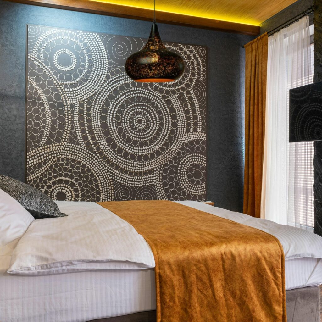 Suspension lustre marocain dans bedroom