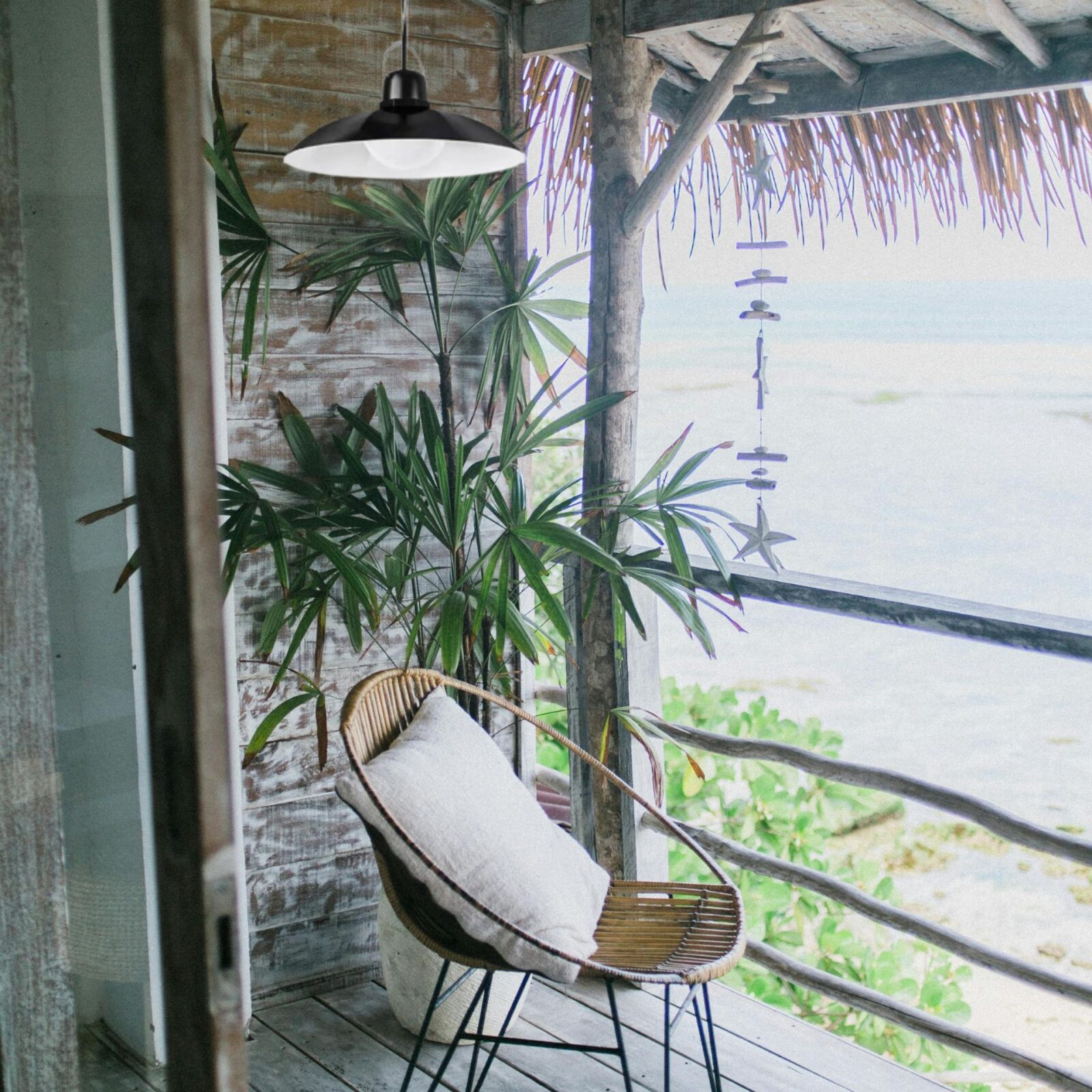 Suspension solaire exteÌrieur avec fauteuil paisible