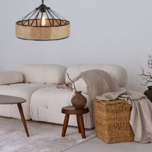 Suspension rotin ronde dans salon